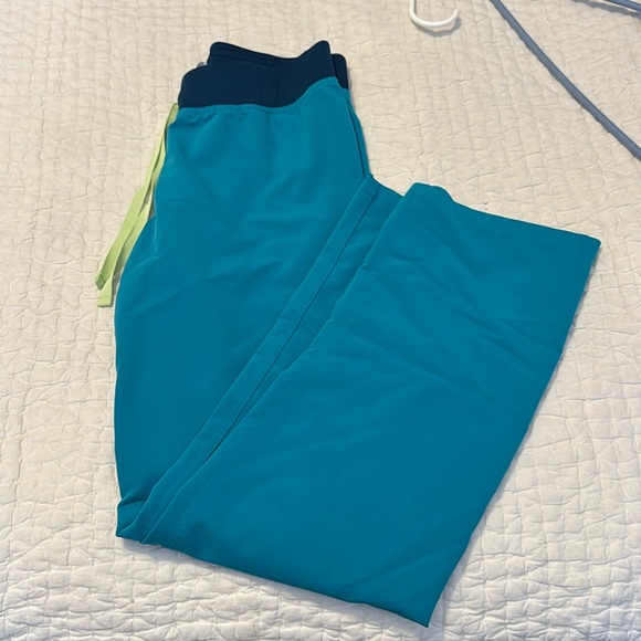 FIGS TEAL Women’s Scrub Bottoms - Picture 1 of 2